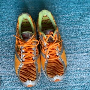 Newton Gravity running shoes